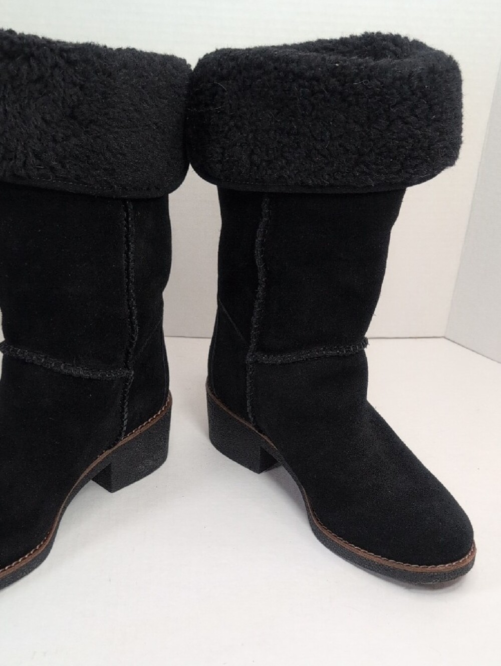 Coach Turnlock Shearling Black Suede Boots Size 7 Like New - Picture 9 of 13